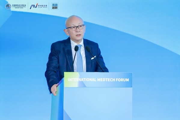 进博会展商联盟医疗器械专业委会会长单位代表、碧迪医疗全球高级副总裁、大中华区总经理邓建民