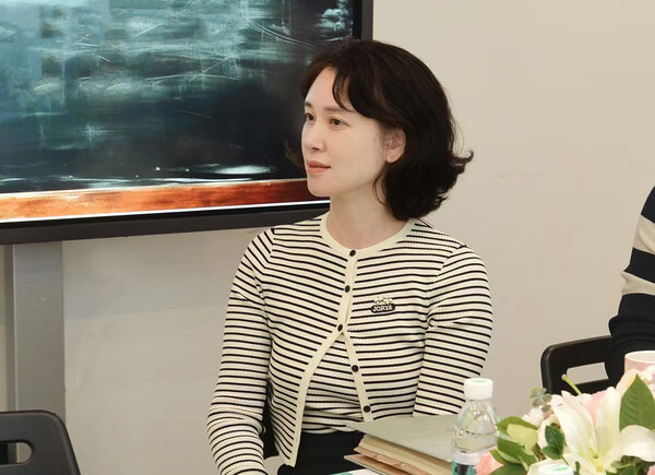 宋玲艳女士发表致辞