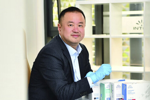 英科医疗董事长 刘方毅