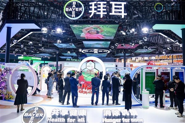 拜耳展台吸引了众多观众