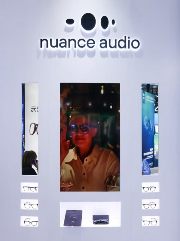 Nuance Audio创新助听眼镜在进博会上中国首秀