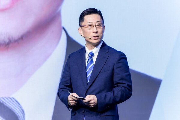 麦施美学中国区总经理William Cui现场致辞 麦施美学中国区总经理William Cui现场致辞