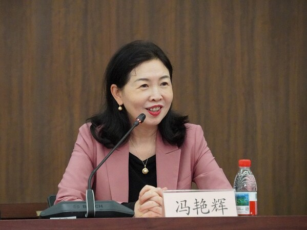 冯艳辉致辞